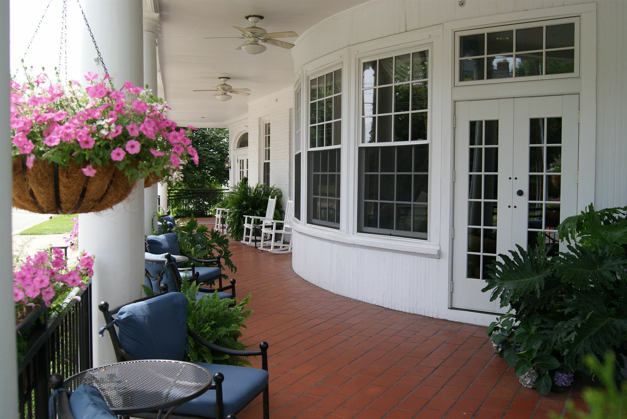 Historic Boone Tavern Берия Екстериор снимка